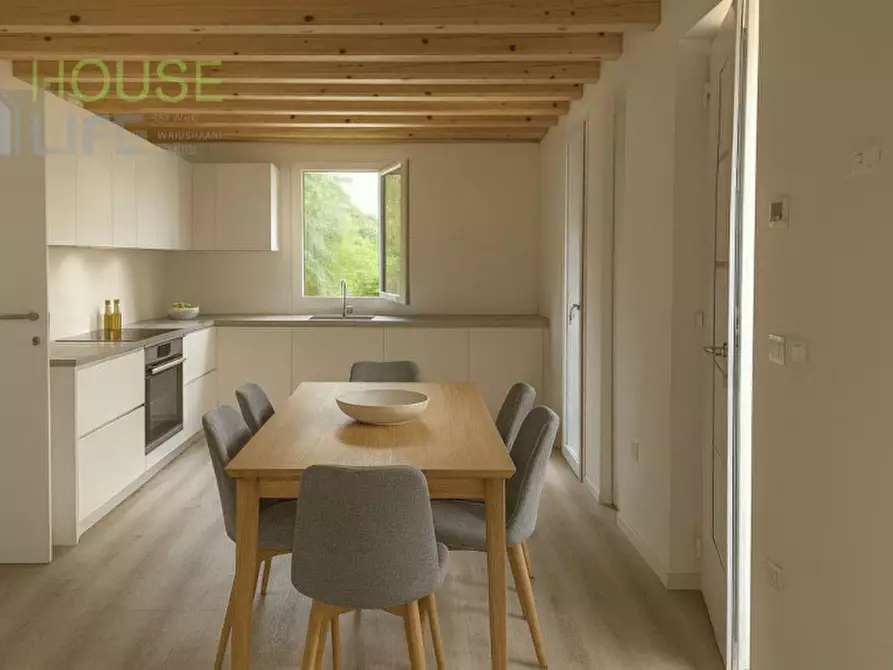 Immagine 1 di Appartamento in vendita  in Via Faccin a Schio