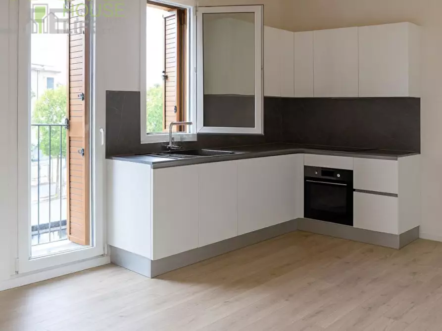 Immagine 2 di Appartamento in vendita  in Via Faccin a Schio