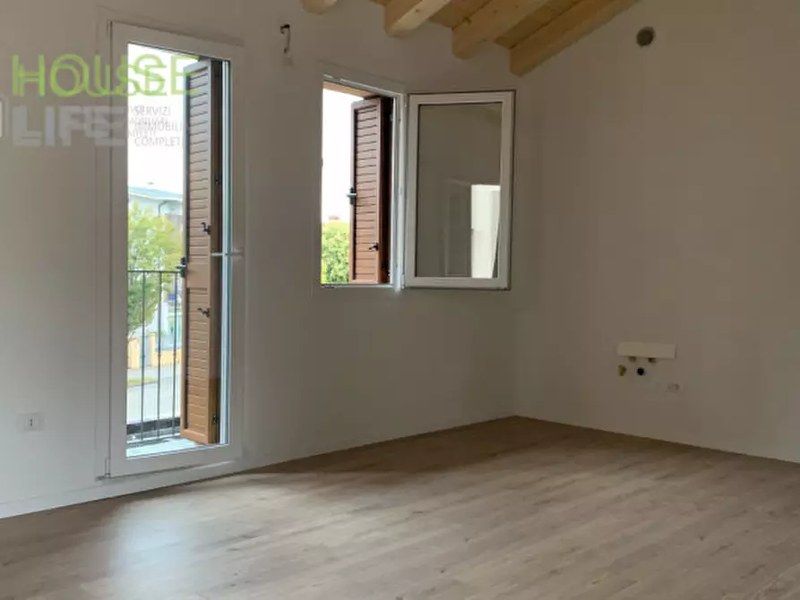 Immagine 7 di Appartamento in vendita  in Via Faccin a Schio