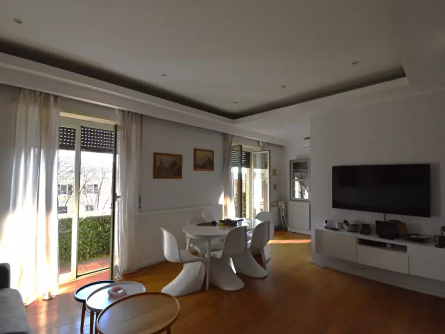 Immagine 3 di Appartamento in vendita  in Viale di Trastevere a Roma