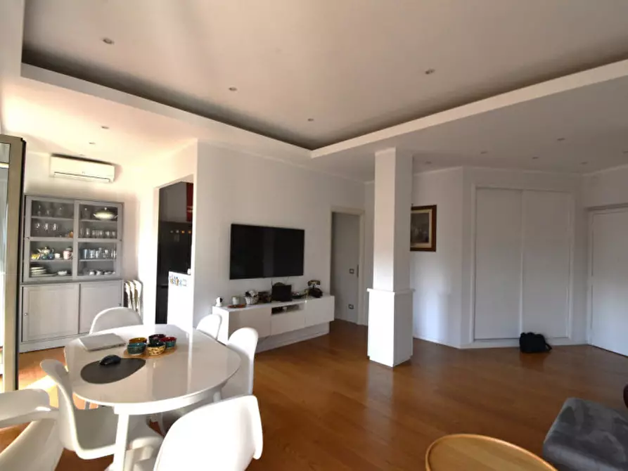 Immagine 4 di Appartamento in vendita  in Viale di Trastevere a Roma