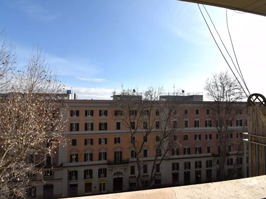 Immagine 5 di Appartamento in vendita  in Viale di Trastevere a Roma