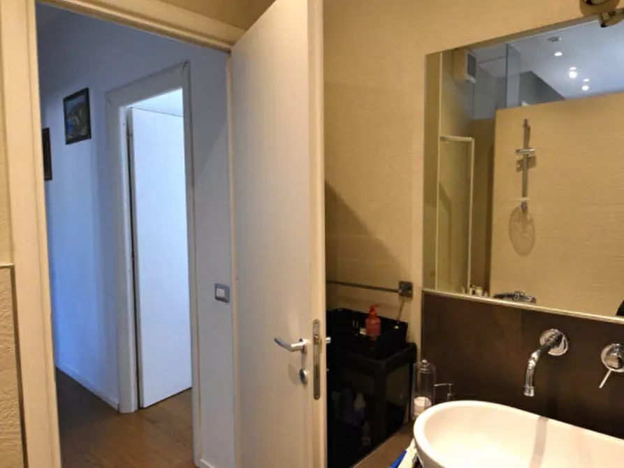 Immagine 45 di Appartamento in vendita  in Viale di Trastevere a Roma