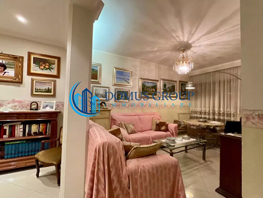 Immagine 2 di Appartamento in vendita  in Viale Guglielmo Marconi a Roma