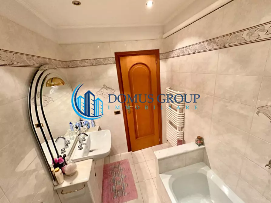 Immagine 13 di Appartamento in vendita  in Viale Guglielmo Marconi a Roma