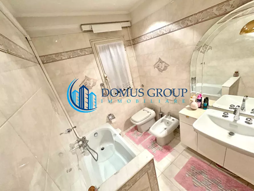 Immagine 14 di Appartamento in vendita  in Viale Guglielmo Marconi a Roma