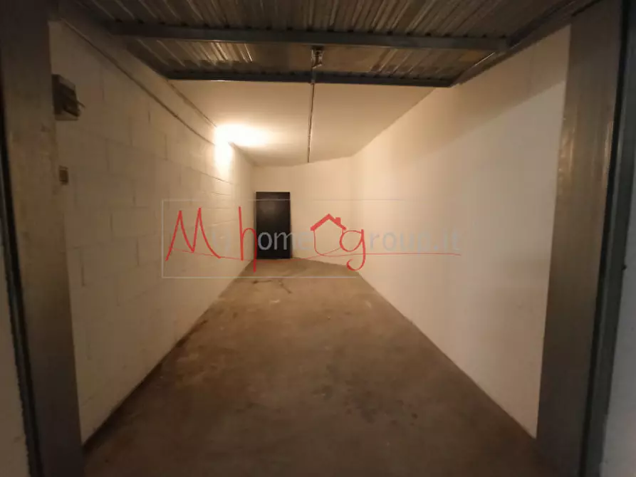 Immagine 4 di Garage in affitto  in Via Settembrini a Padova