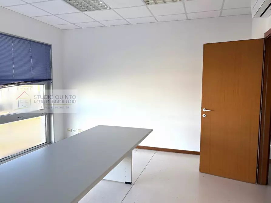 Immagine 6 di Ufficio in affitto  a Quinto Di Treviso