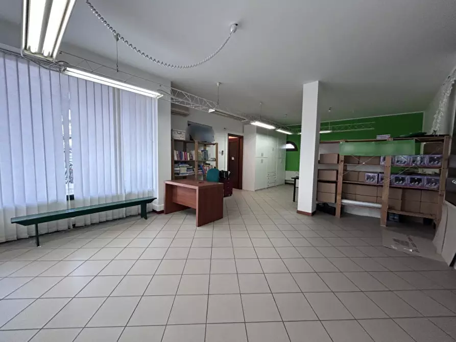 Immagine 1 di Ufficio in vendita  in VIA PEDAGNI 8 a Veggiano