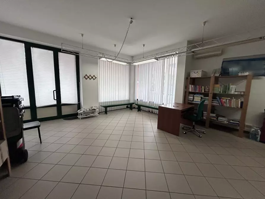 Immagine 3 di Ufficio in vendita  in VIA PEDAGNI 8 a Veggiano