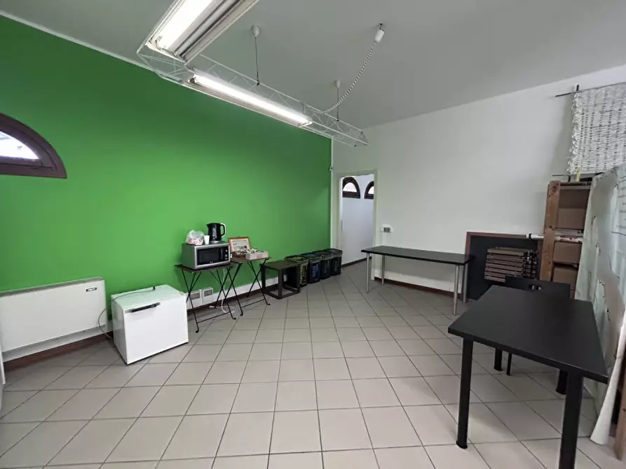Immagine 4 di Ufficio in vendita  in VIA PEDAGNI 8 a Veggiano