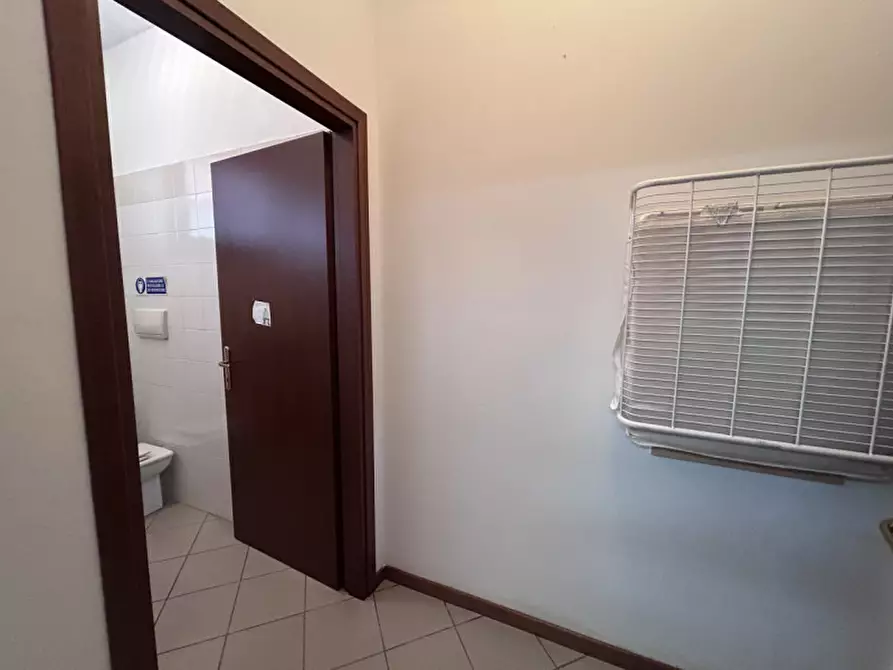 Immagine 14 di Ufficio in vendita  in VIA PEDAGNI 8 a Veggiano