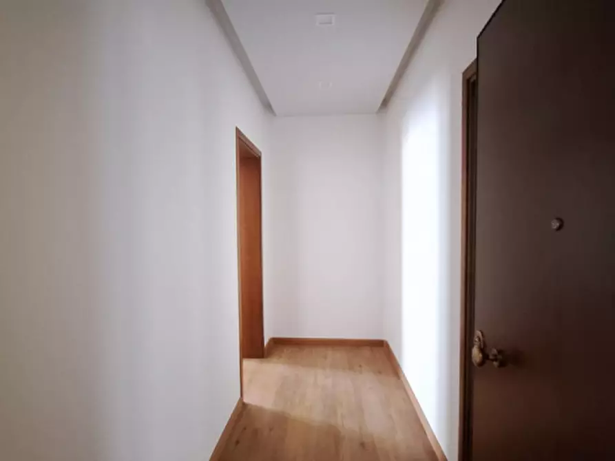 Immagine 3 di Ufficio in vendita  in Corso del Popolo a Rovigo