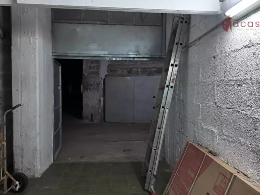 Immagine 6 di Garage in vendita  in Via Giuseppe Li Bassi 76 a Palermo