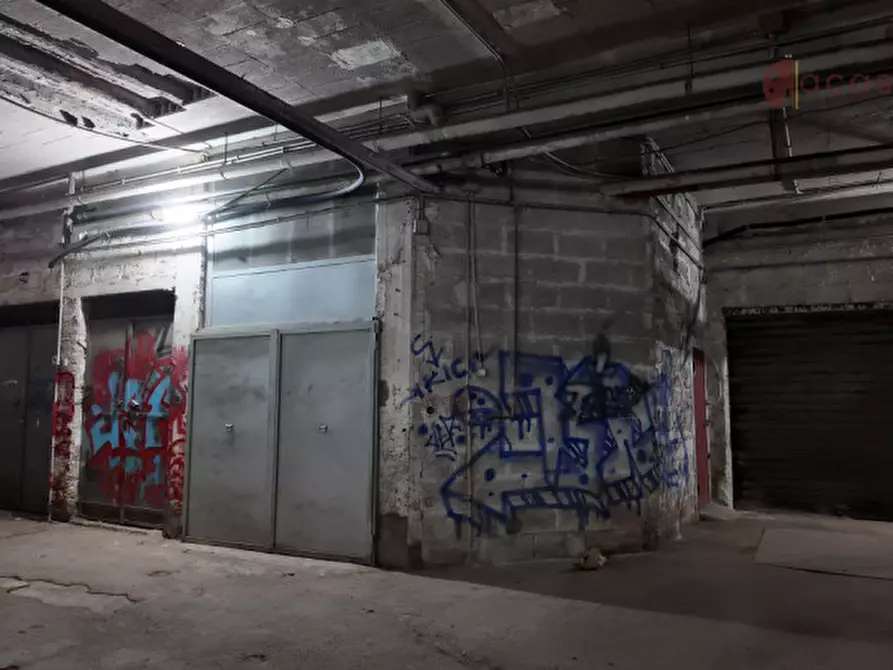 Immagine 8 di Garage in vendita  in Via Giuseppe Li Bassi 76 a Palermo