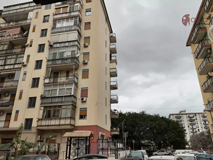 Immagine 11 di Garage in vendita  in Via Giuseppe Li Bassi 76 a Palermo