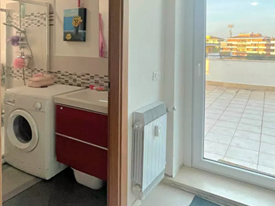 Immagine 17 di Attico in vendita  in Via Luigi Marchetti a Pescara