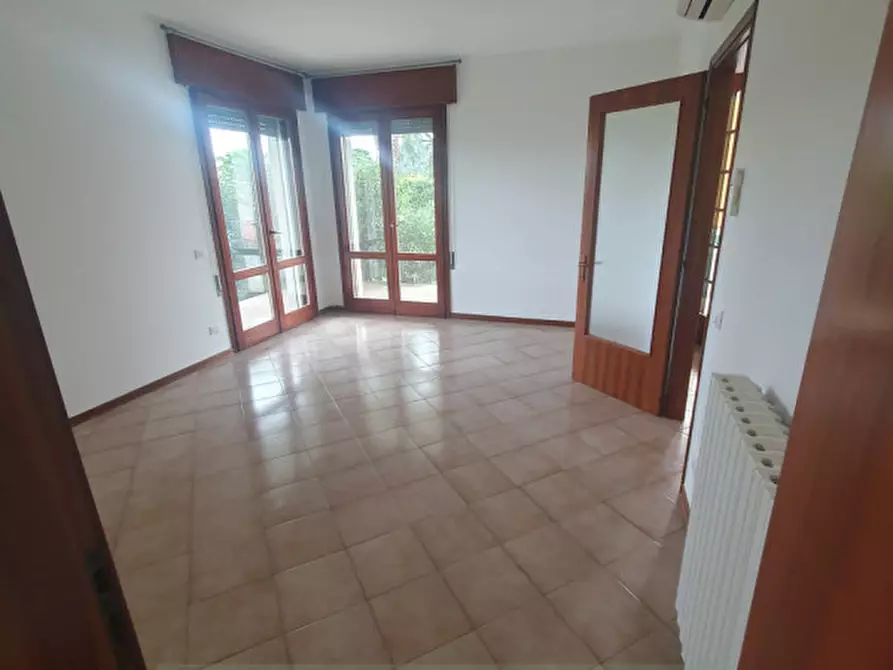 Immagine 15 di Villa in affitto  in Via degli Alpini a Camisano Vicentino