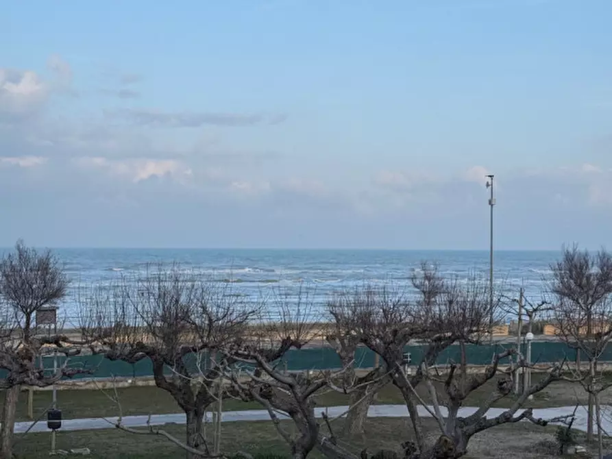 Immagine 29 di Appartamento in vendita  in Lungomare Leonardo da Vinci 48 a Senigallia