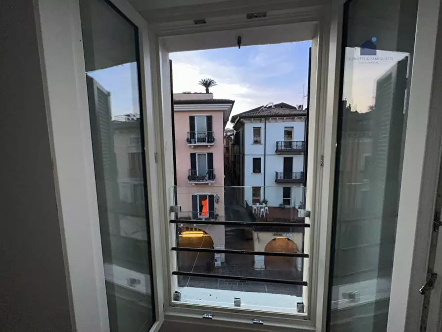 Immagine 2 di Appartamento in vendita  in Vicolo dell'interdetto a Desenzano Del Garda