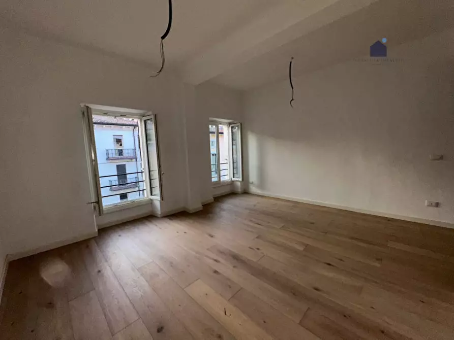 Immagine 8 di Appartamento in vendita  in Vicolo dell'interdetto a Desenzano Del Garda