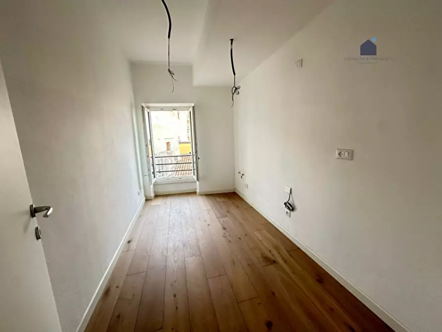 Immagine 11 di Appartamento in vendita  in Vicolo dell'interdetto a Desenzano Del Garda