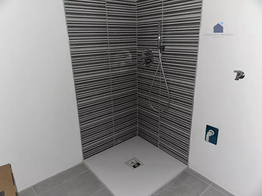 Immagine 22 di Appartamento in vendita  in Vicolo dell'interdetto a Desenzano Del Garda