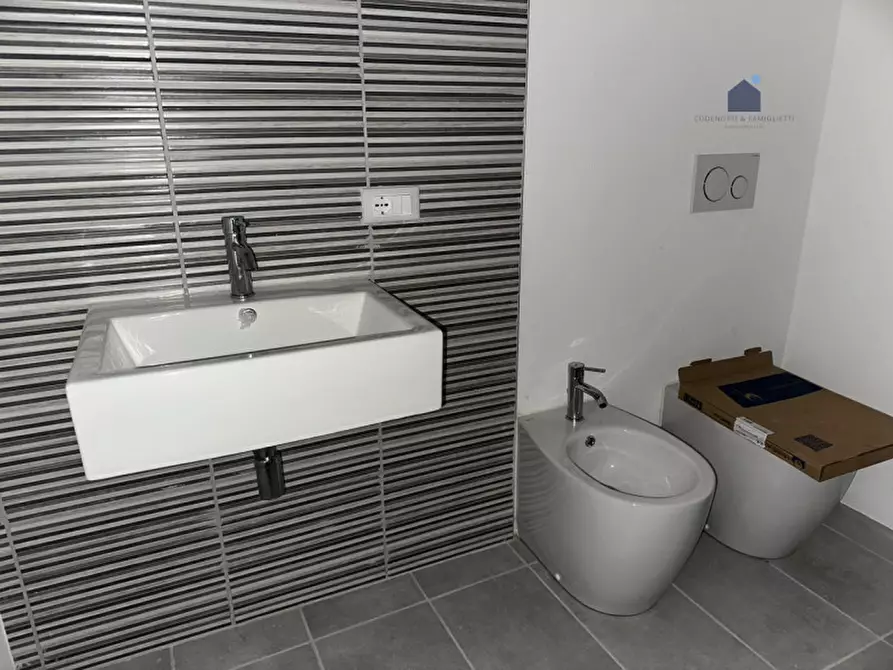 Immagine 23 di Appartamento in vendita  in Vicolo dell'interdetto a Desenzano Del Garda