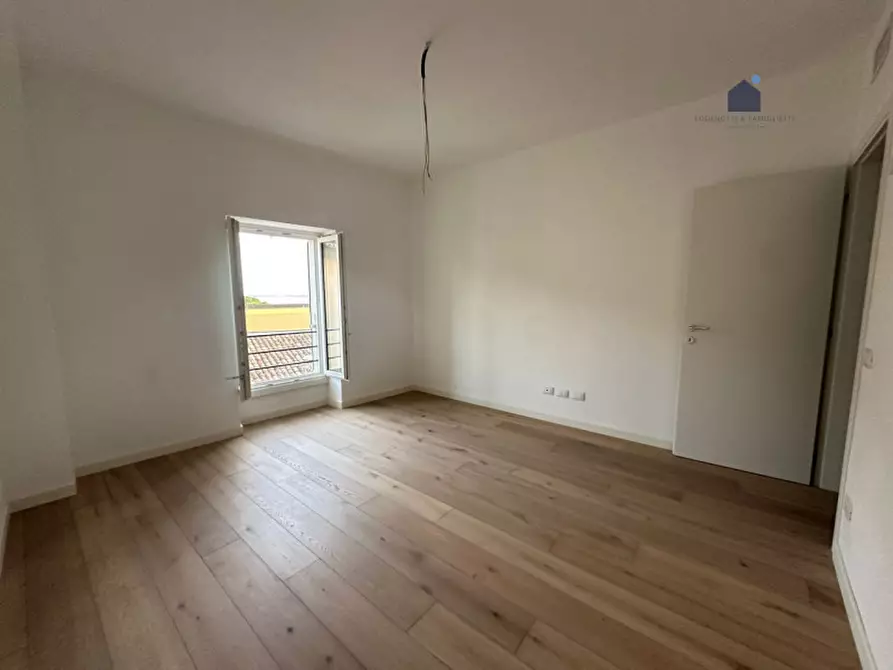 Immagine 26 di Appartamento in vendita  in Vicolo dell'interdetto a Desenzano Del Garda