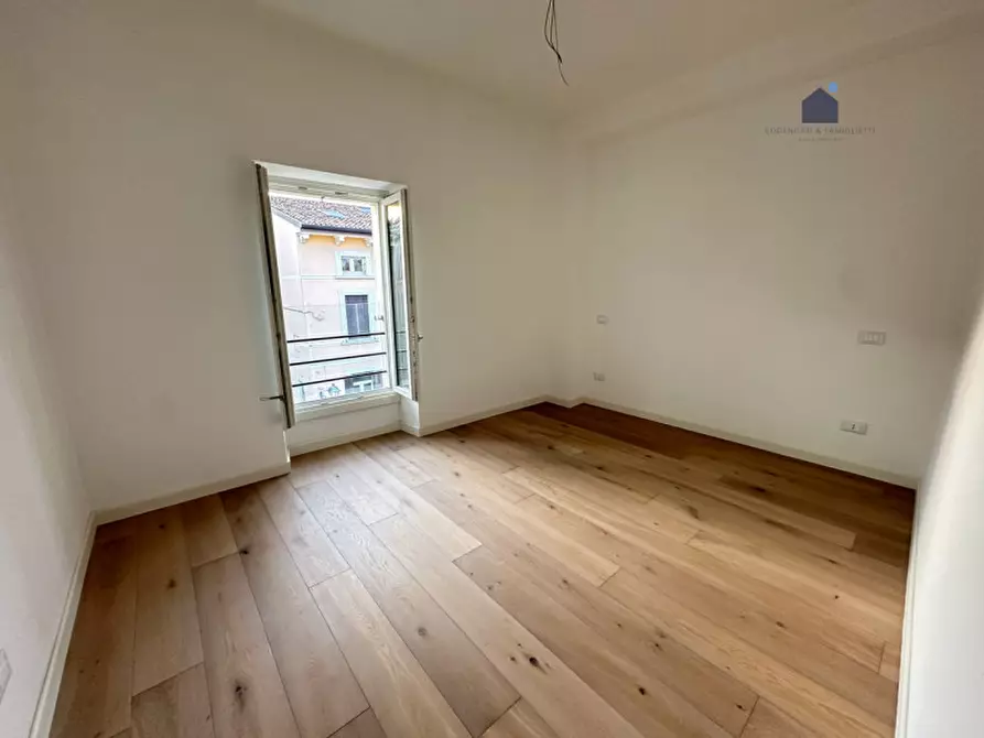 Immagine 37 di Appartamento in vendita  in Vicolo dell'interdetto a Desenzano Del Garda