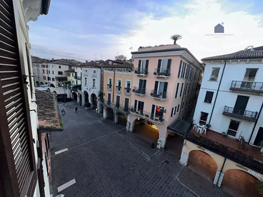 Immagine 39 di Appartamento in vendita  in Vicolo dell'interdetto a Desenzano Del Garda