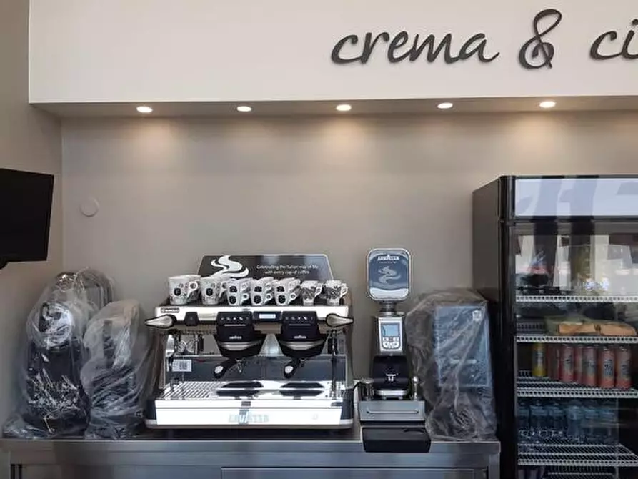 Immagine 14 di Attività commerciale in vendita  in Via Olimpia a Matino