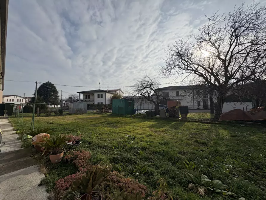 Immagine 1 di Casa bifamiliare in vendita  in Via Candiana a Bovolenta