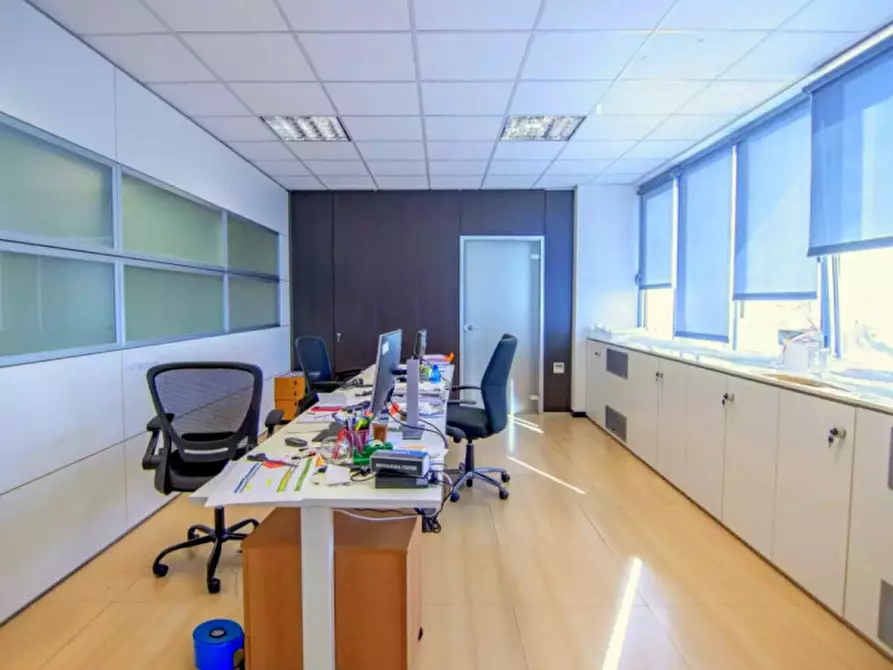 Immagine 11 di Ufficio in vendita  in VIA BELGIO a Padova