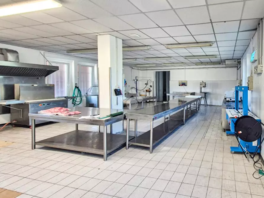 Immagine 4 di Laboratorio in vendita  in Via Ventuno Aprile 76 a Piacenza