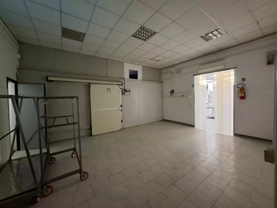 Immagine 7 di Laboratorio in vendita  in Via Ventuno Aprile 76 a Piacenza