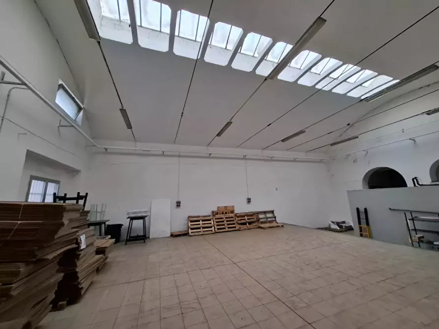 Immagine 10 di Laboratorio in vendita  in Via Ventuno Aprile 76 a Piacenza