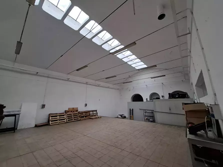 Immagine 11 di Laboratorio in vendita  in Via Ventuno Aprile 76 a Piacenza