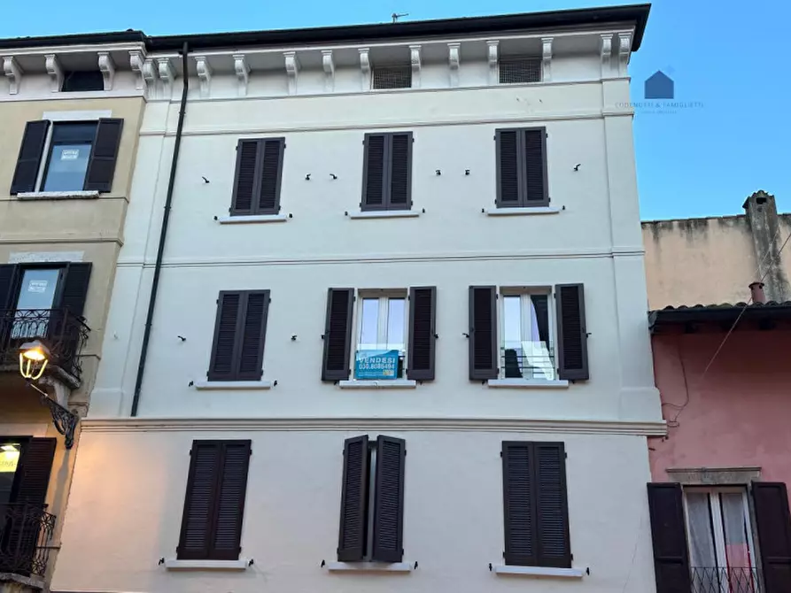 Immagine 1 di Appartamento in vendita  in Vicolo dell'Interdetto a Desenzano Del Garda