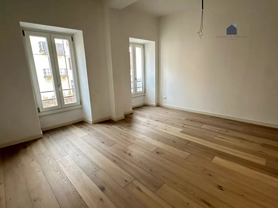 Immagine 3 di Appartamento in vendita  in Vicolo dell'Interdetto a Desenzano Del Garda