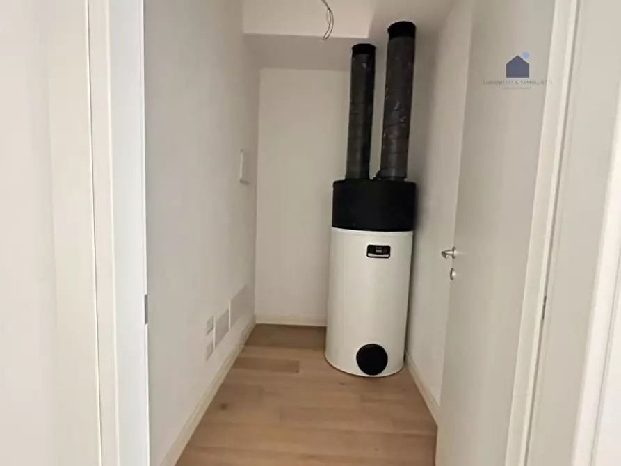 Immagine 5 di Appartamento in vendita  in Vicolo dell'Interdetto a Desenzano Del Garda