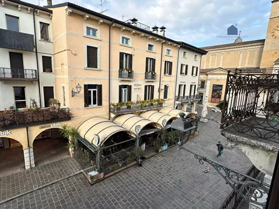 Immagine 11 di Appartamento in vendita  in Vicolo dell'Interdetto a Desenzano Del Garda