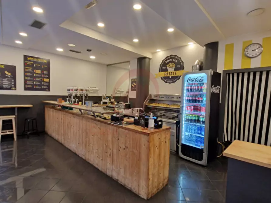 Immagine 2 di Attività commerciale in vendita  in Via Daniele Manin a Padova