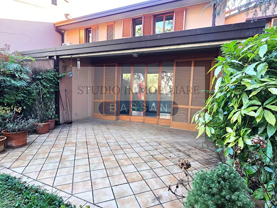 Immagine 2 di Villetta a schiera in vendita  in Via Achille Grandi 2 a Gallarate