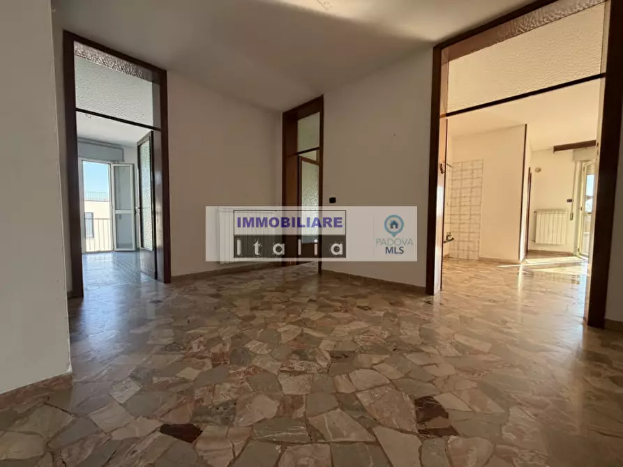 Immagine 2 di Appartamento in vendita  in Via Antonio Salandra a Padova