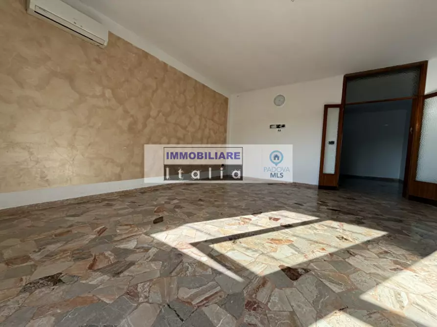 Immagine 5 di Appartamento in vendita  in Via Antonio Salandra a Padova