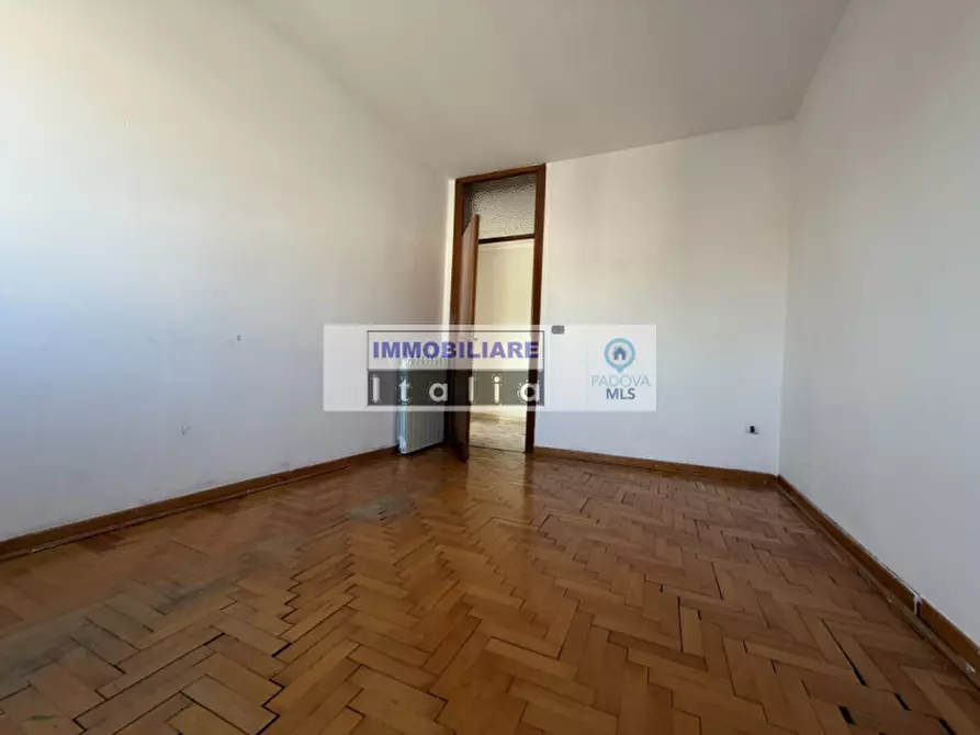 Immagine 13 di Appartamento in vendita  in Via Antonio Salandra a Padova
