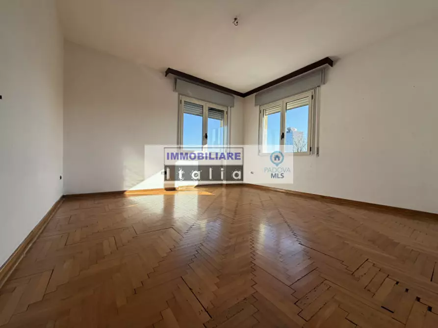 Immagine 14 di Appartamento in vendita  in Via Antonio Salandra a Padova