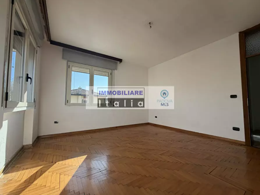 Immagine 15 di Appartamento in vendita  in Via Antonio Salandra a Padova