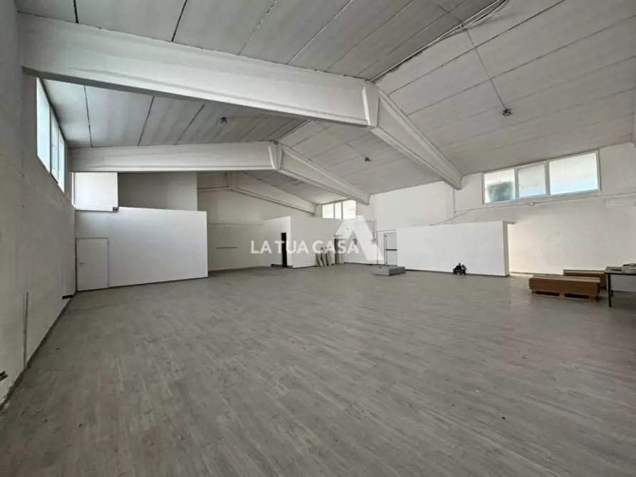 Immagine 1 di Capannone industriale in vendita  in Zona Artigianale Foroni a Valeggio Sul Mincio